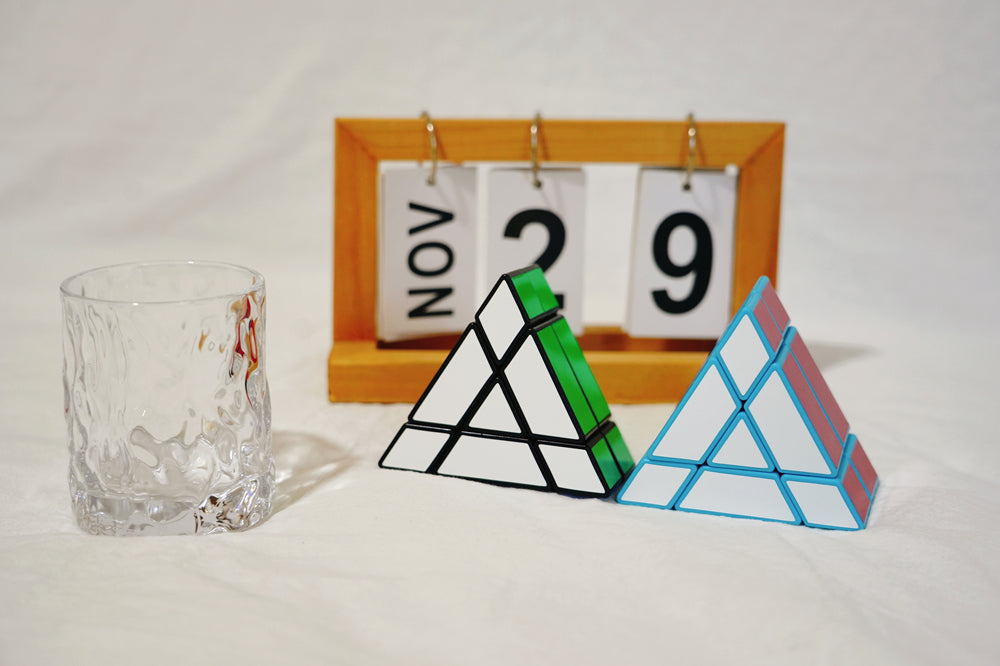 ZePuzzles J2 Triangular Prism