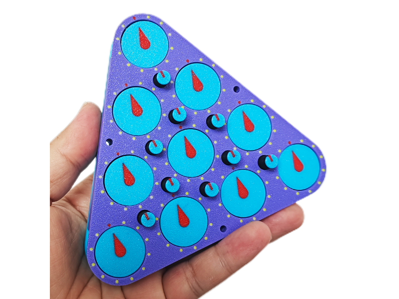 Cube4You Triangle-10 Clock