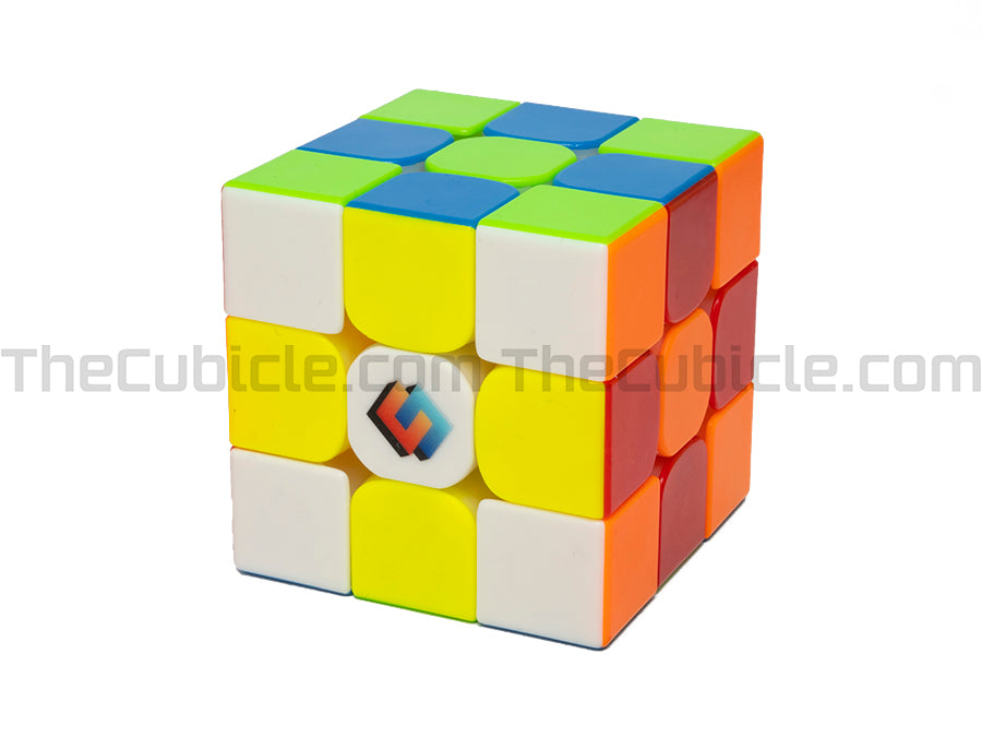 Cubicle Custom Valk 3 Elite M - Stickerless (Bright)