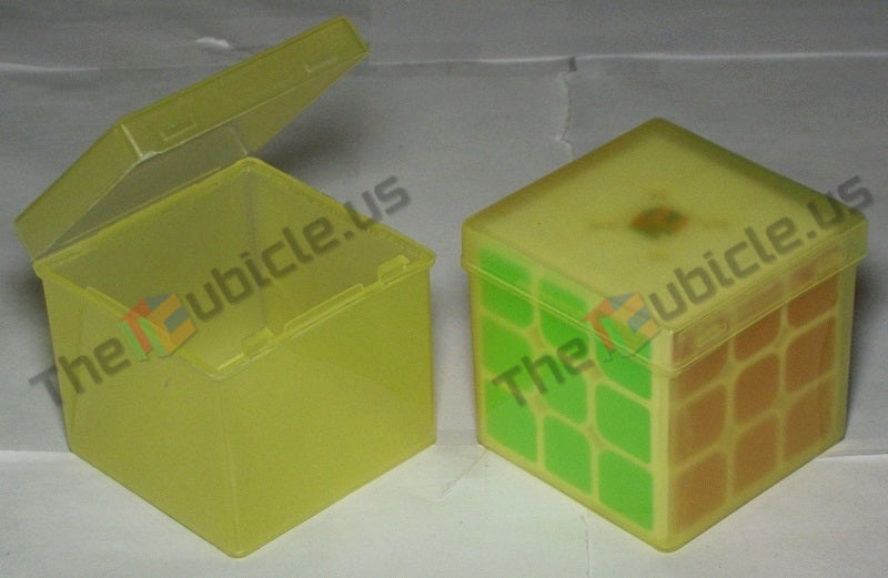 Plastic Cubes, Box